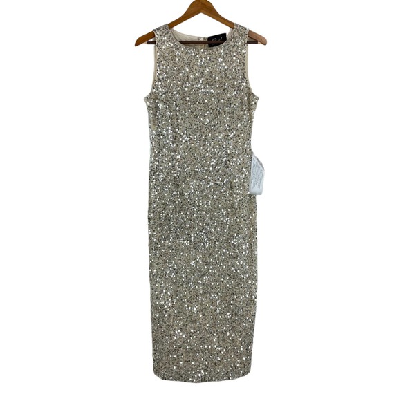 Mac Duggal NWOT Silver Sequined Modi Sheath Cocktail Dress Size 6 Beaded Sparkle - Picture 3 of 12